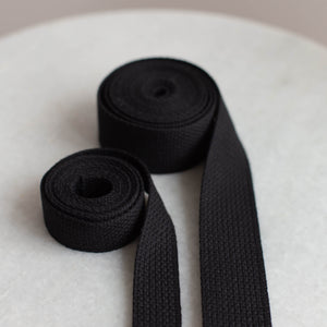 Color Black