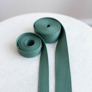 Color Smokey Green