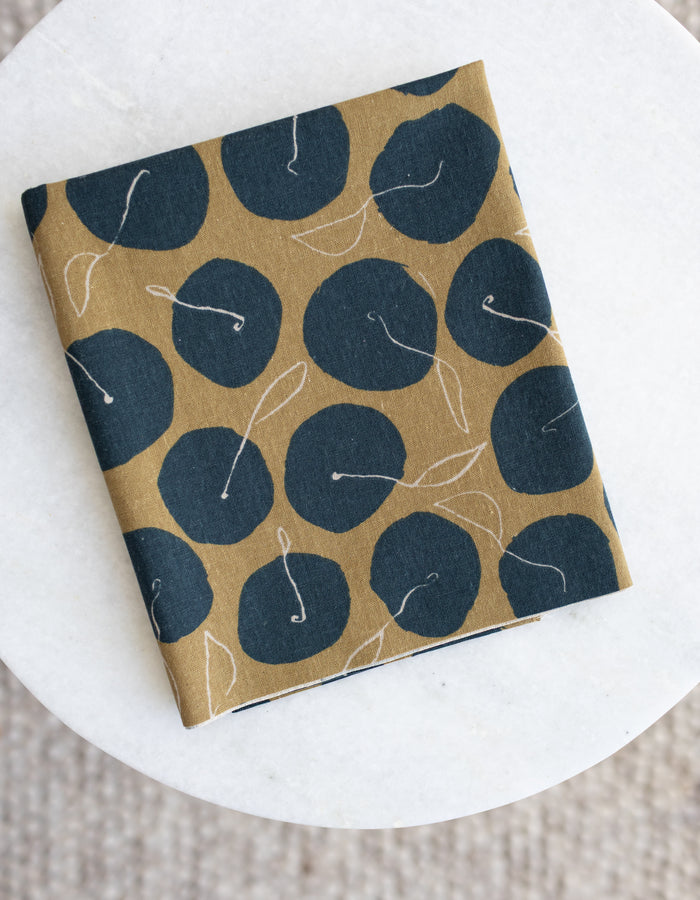 Orchard Run PRE-CUT HALF YARD - Color Apples in Taupe