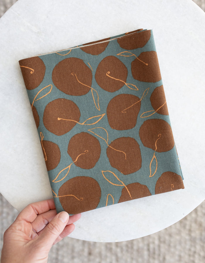 Orchard Run PRE-CUT HALF YARD - Color Apples in Rust