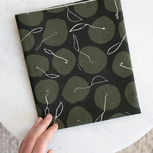 Color Apples in Green