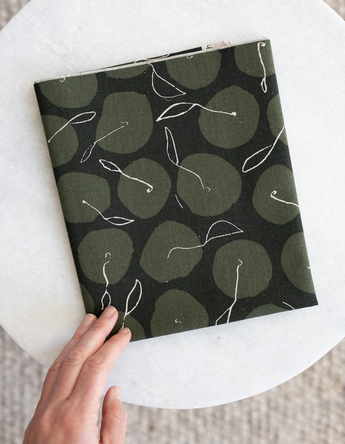 Orchard Run PRE-CUT HALF YARD - Color Apples in Green