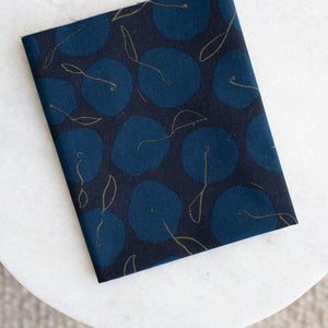 Color Apples in Blue