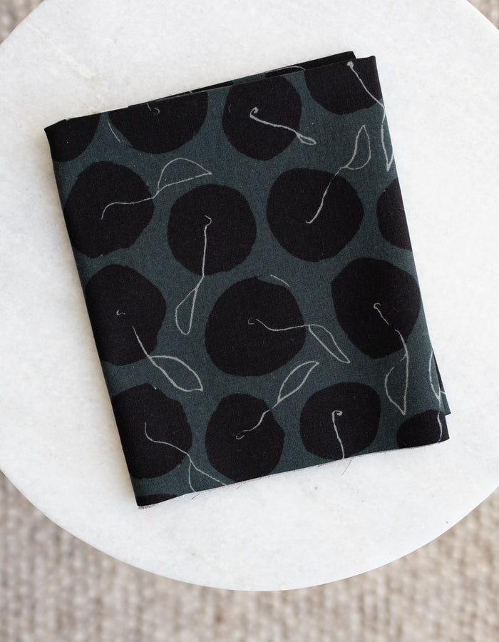 Orchard Run PRE-CUT HALF YARD - Color Apples in Black 