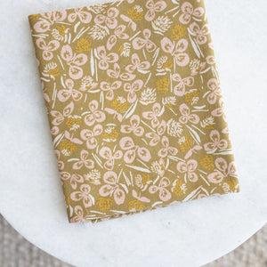 Color Clover in Taupe