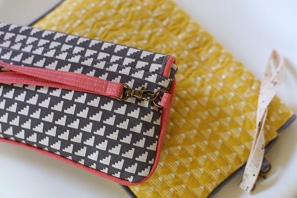 The Envelope Clutch Bag - Free Bag Pattern! | So Sew Easy