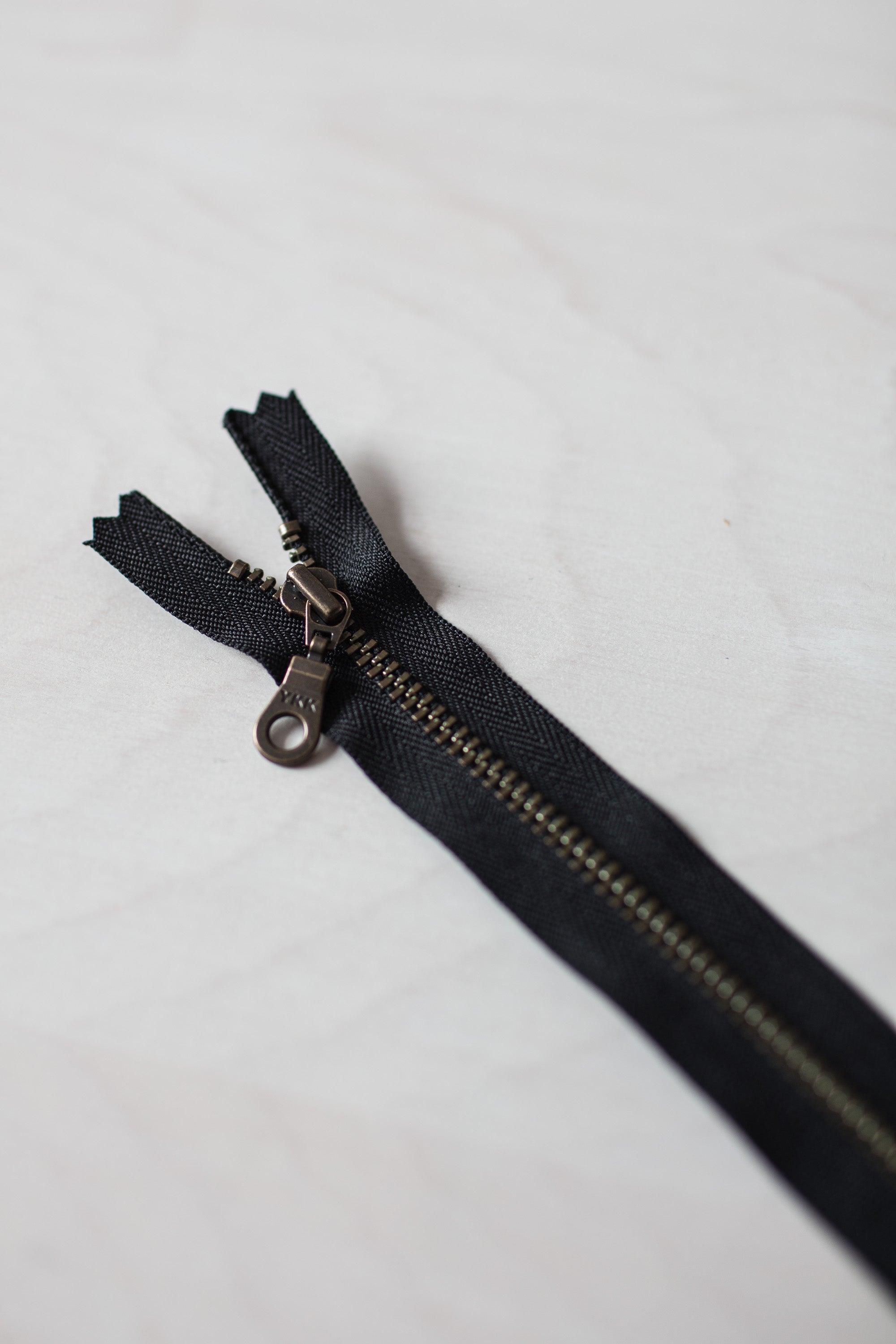Color Antique Brass/Black