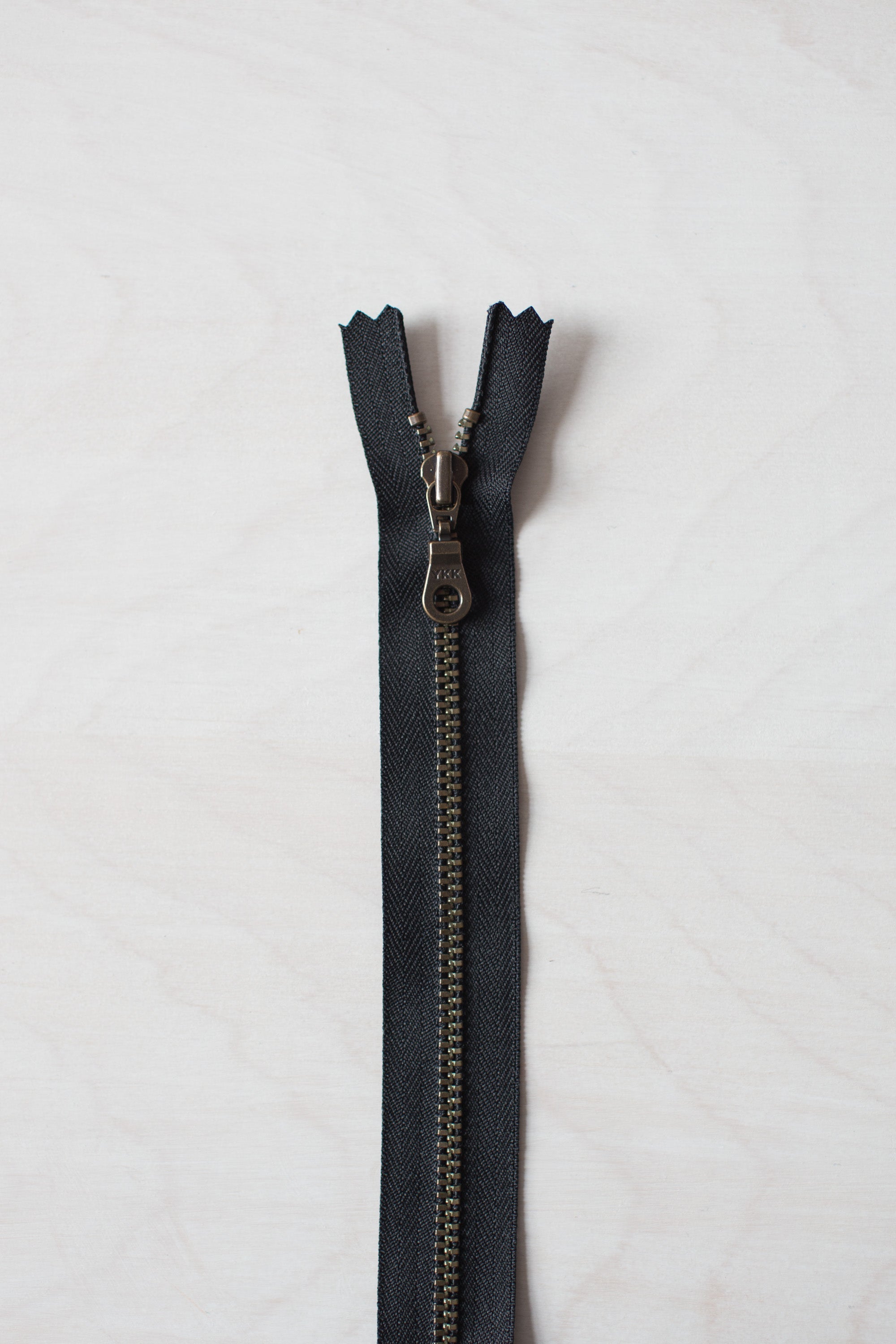 Color Antique Brass/Black